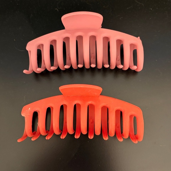 Matte Pink and Red Hair Claw Clips - Set of 2 - Picture 2 of 4